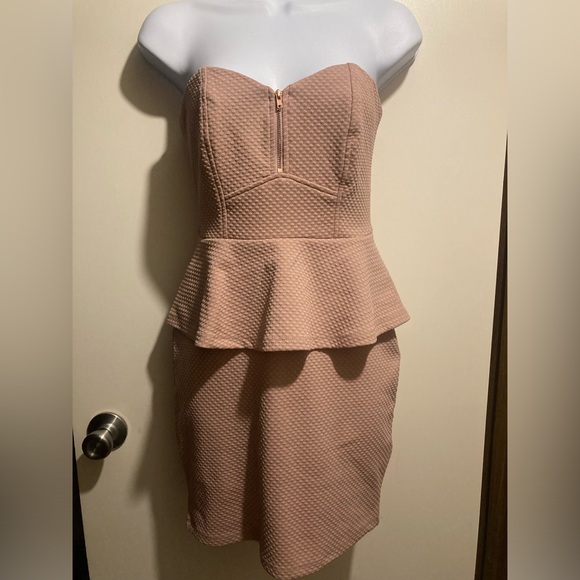 2B Bebe Strapless Dress - Picture 1 of 5